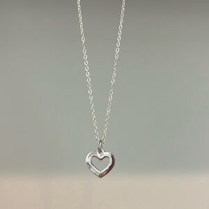 Coach NWOT 925 silver heart necklace